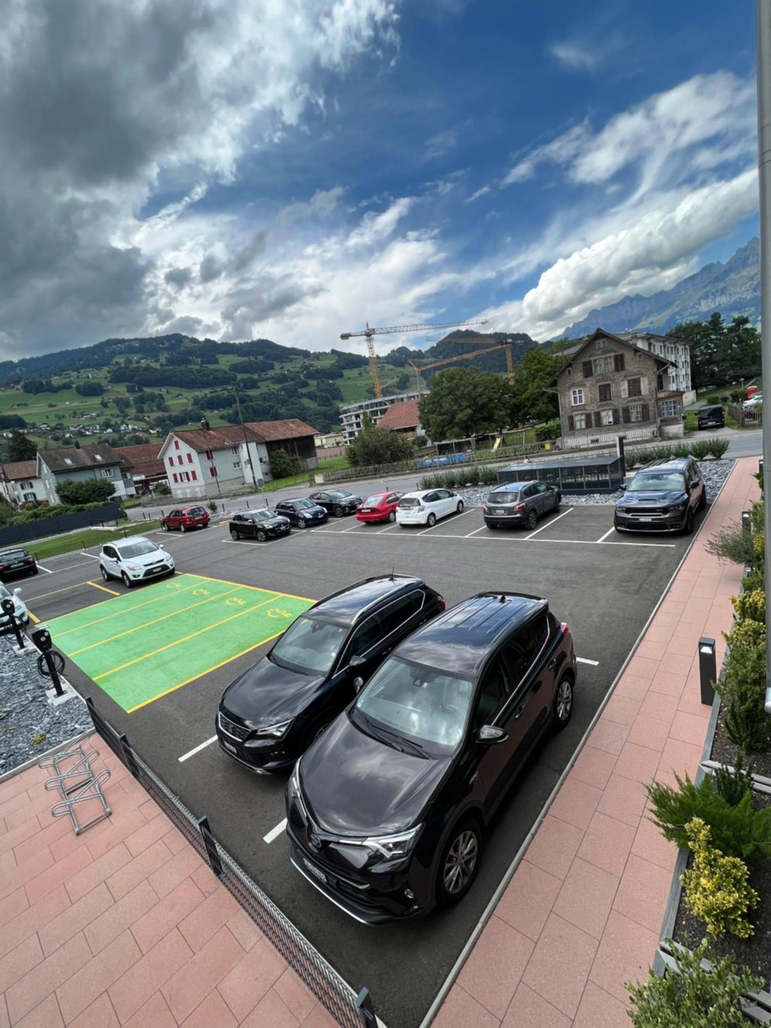 Waz Wohnen Auf Zeit - Flums Apartment Exterior photo